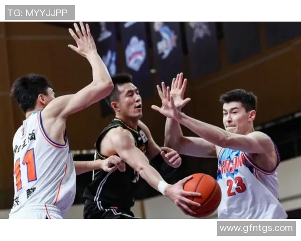 CBA联赛精彩对决新疆队迎战广州队直播盛况全程回顾